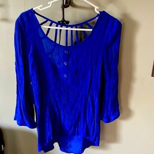 BLUE BLOUSE SIZE MEDIUM